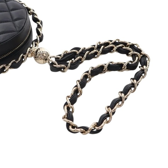 Chanel  Lambskin Quilted Chain Round Mini Clutch Black - Picture 13 of 16